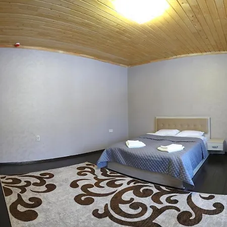 Lastivka Hotel Yablunytsya