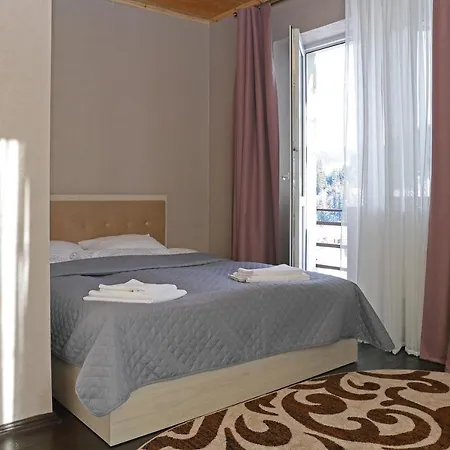 Lastivka * Yablunytsya