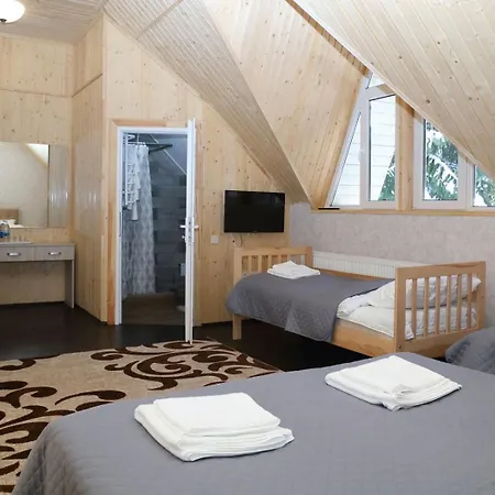 Hotel Lastivka Yablunytsya